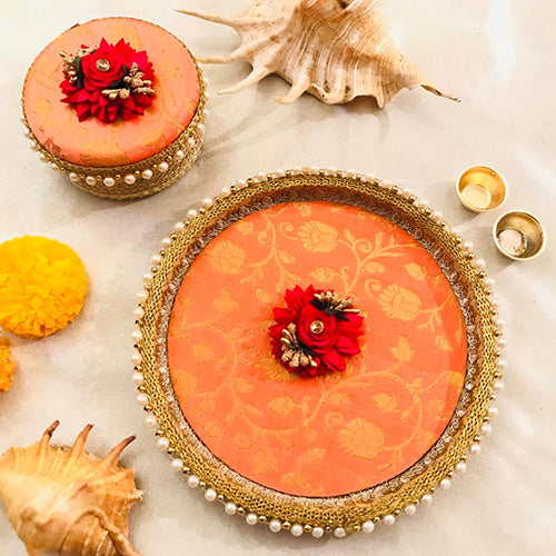 Brocade Thaali With Sweet Box