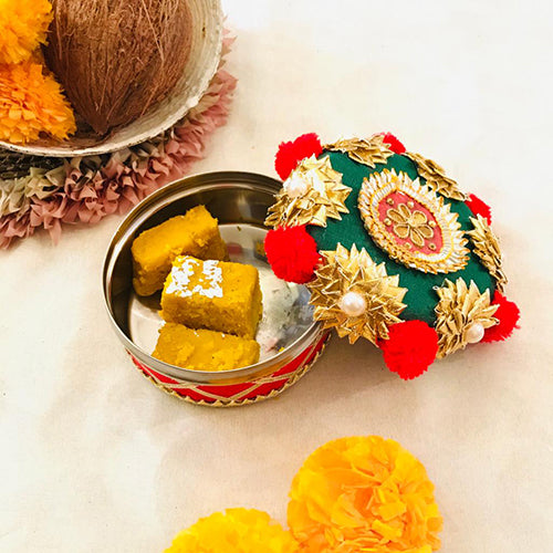 Pompom Sweet Box